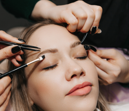 Brow Shaping & Tinting 420x360